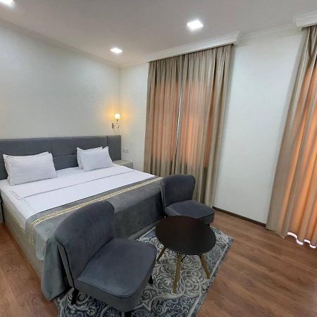 Registon Saroy Hotel Samarkand Exteriör bild