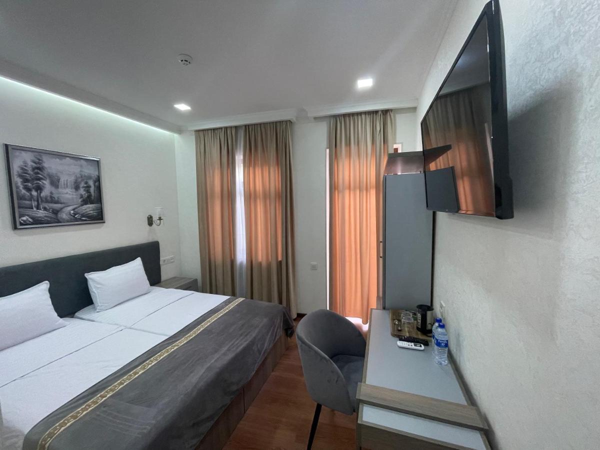 Registon Saroy Hotel Samarkand Exteriör bild