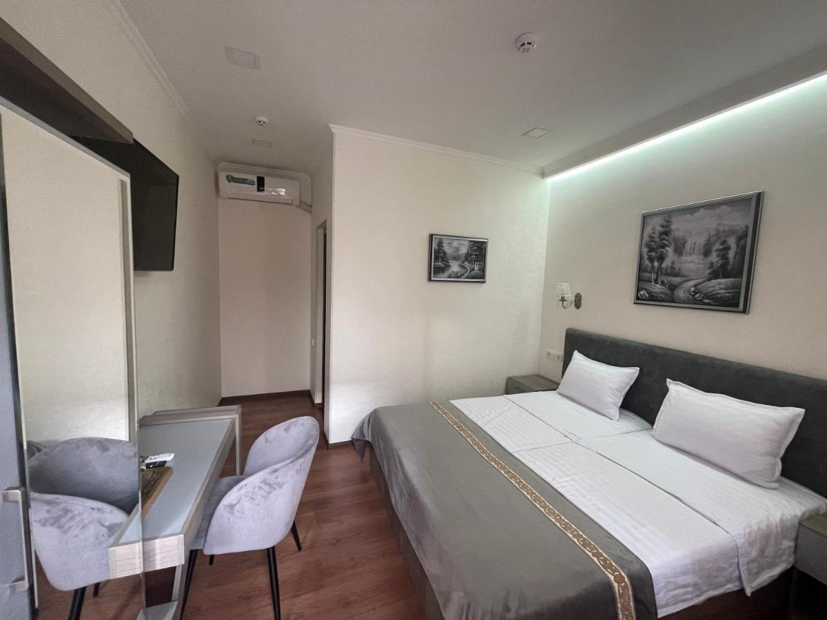 Registon Saroy Hotel Samarkand Exteriör bild