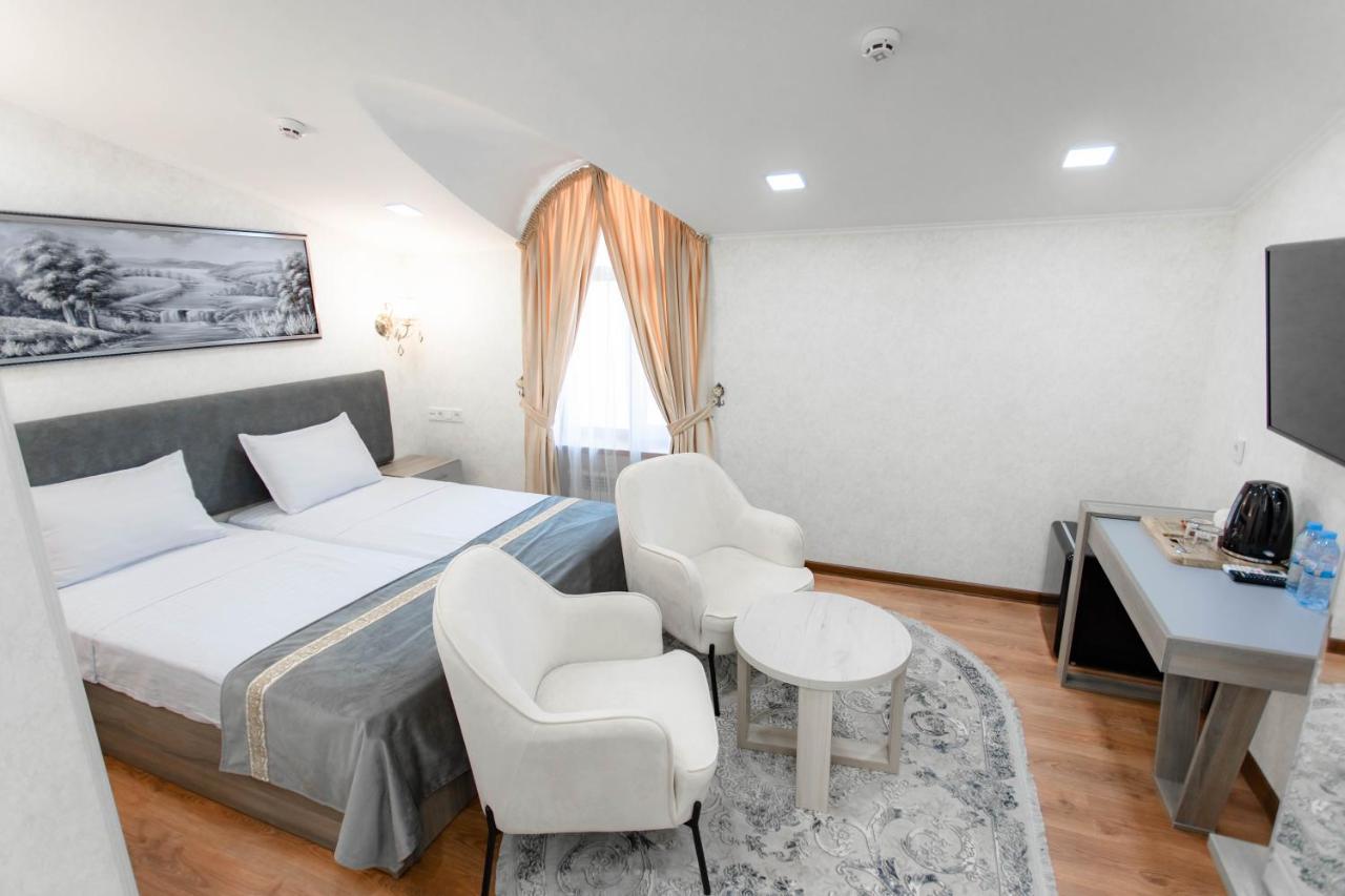 Registon Saroy Hotel Samarkand Exteriör bild