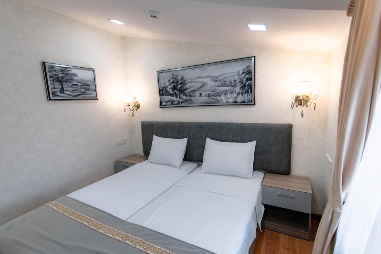 Registon Saroy Hotel Samarkand Exteriör bild