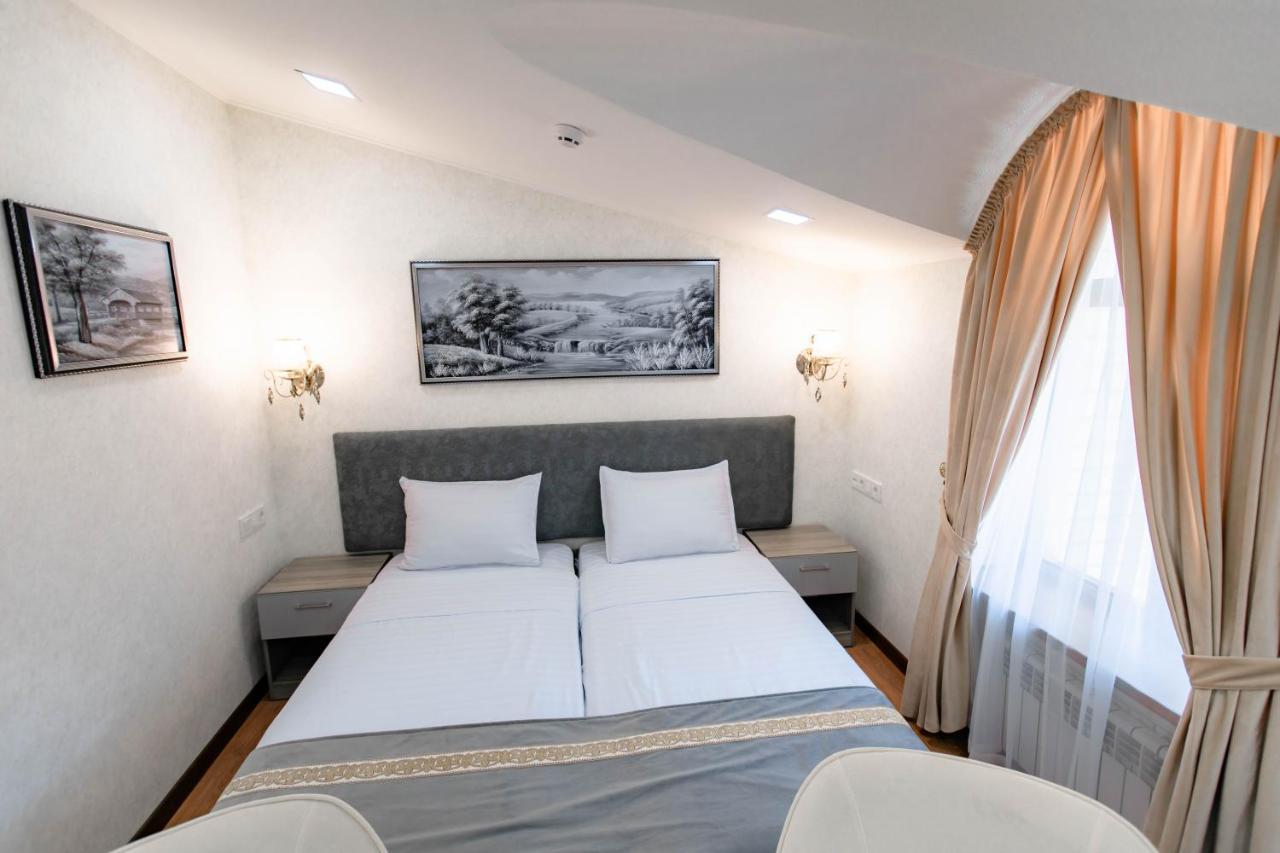 Registon Saroy Hotel Samarkand Exteriör bild