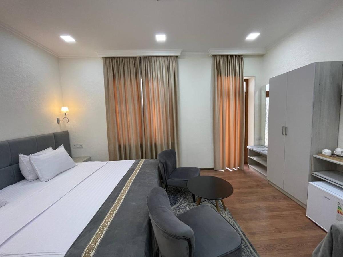 Registon Saroy Hotel Samarkand Exteriör bild